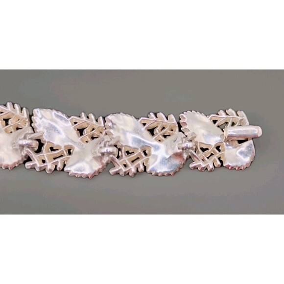 Elegant Vintage Crown Trifari Bracelet, Leaf Link Silver Tone Cr. 1960 Rare 6.5\